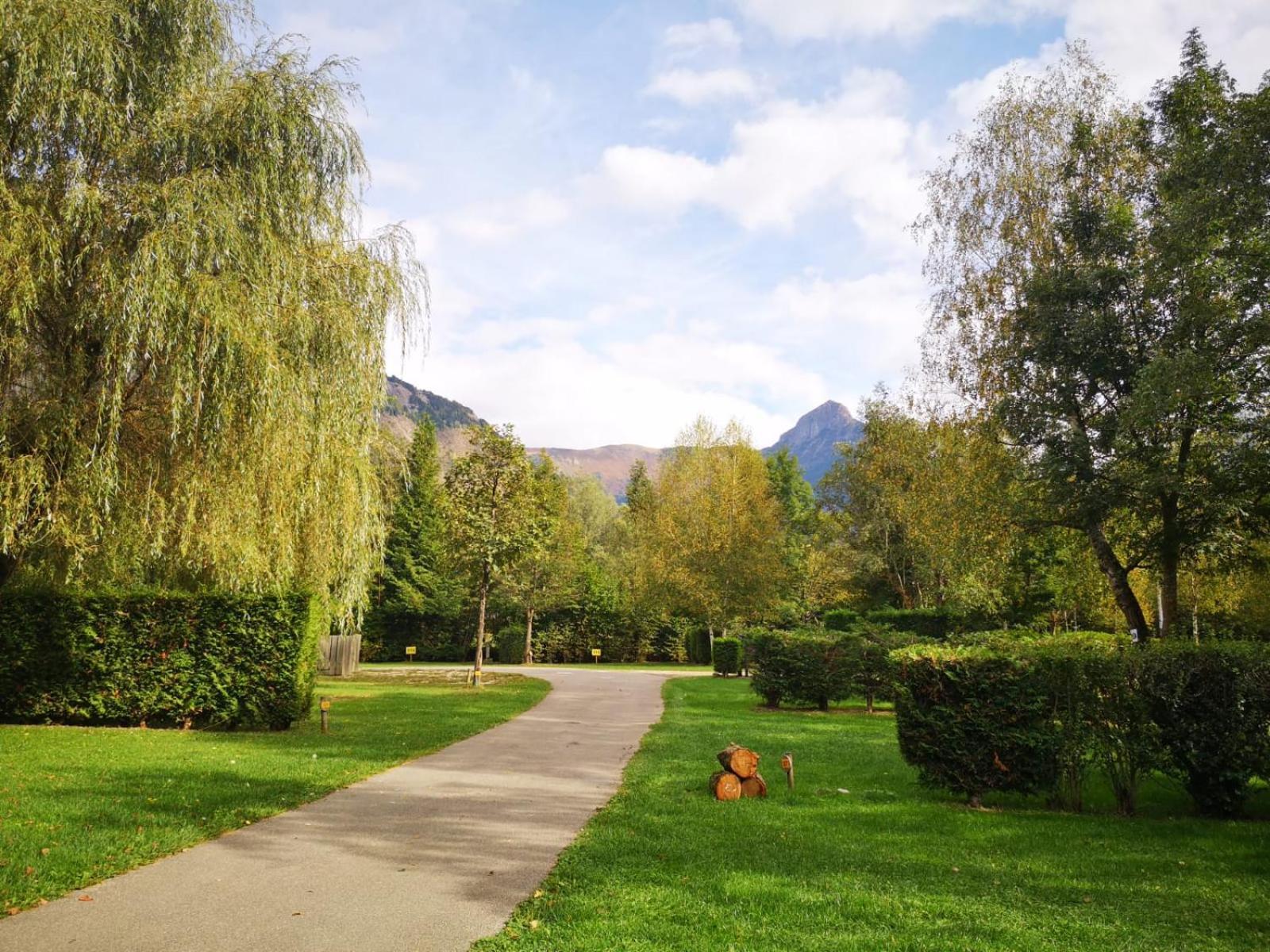 Le Bourg-dʼOisans Camping Le Colporteur酒店 外观 照片