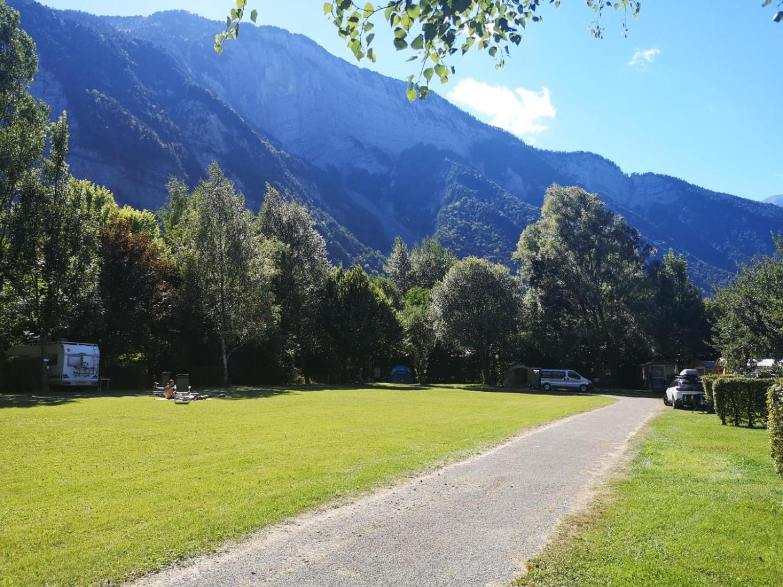 Le Bourg-dʼOisans Camping Le Colporteur酒店 外观 照片