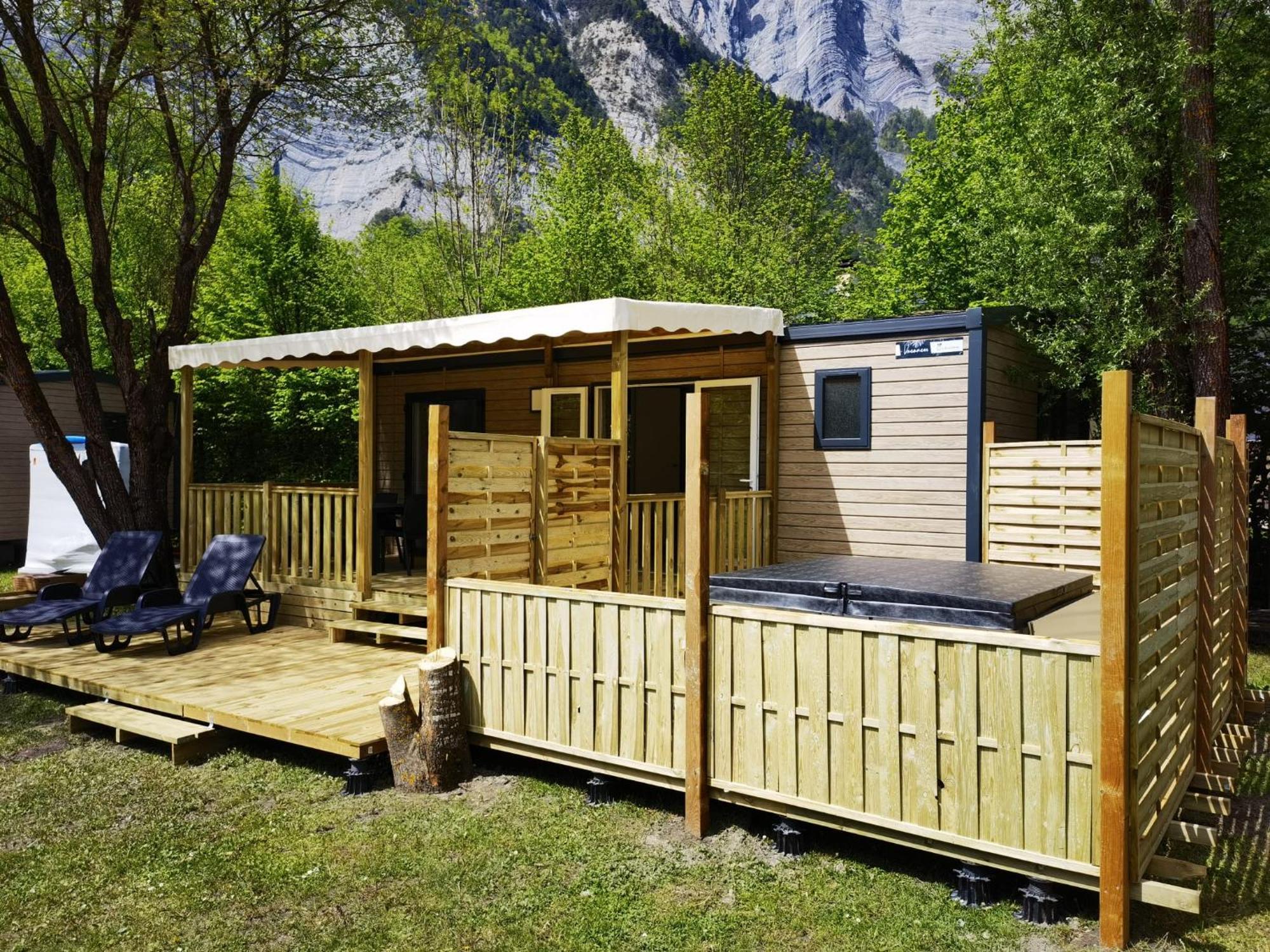 Le Bourg-dʼOisans Camping Le Colporteur酒店 外观 照片