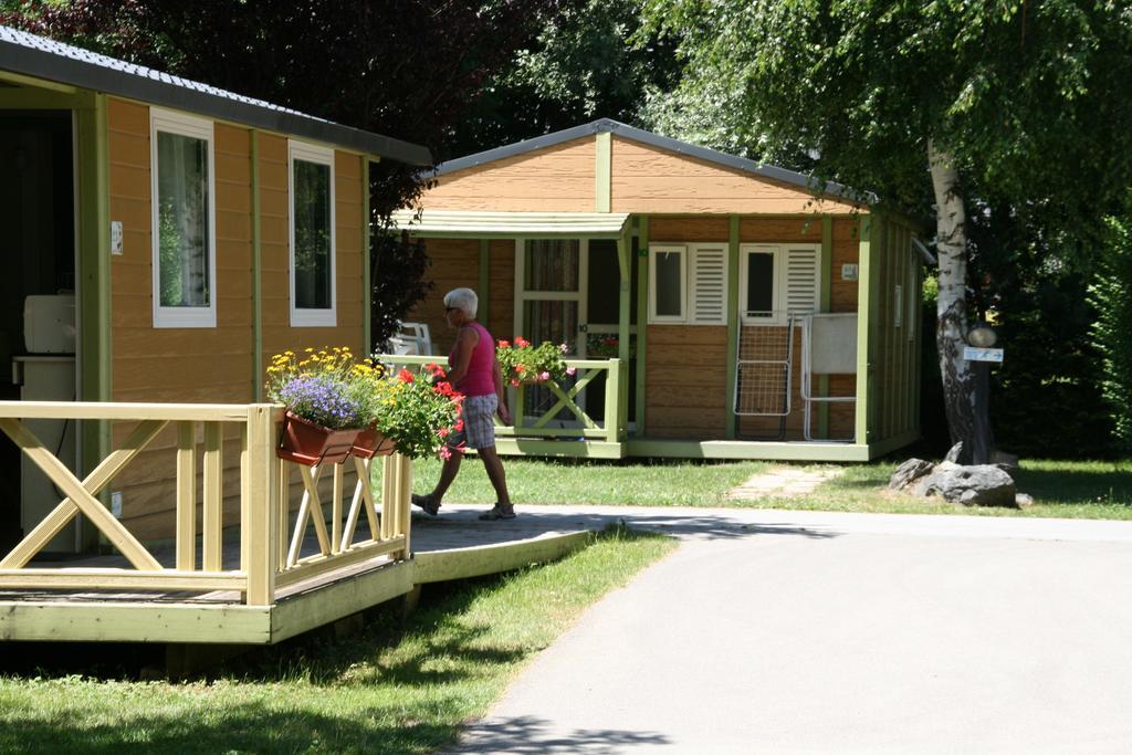 Le Bourg-dʼOisans Camping Le Colporteur酒店 外观 照片