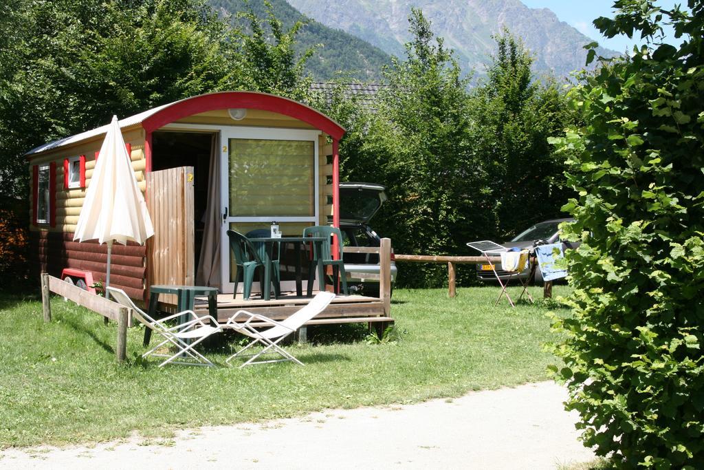 Le Bourg-dʼOisans Camping Le Colporteur酒店 外观 照片