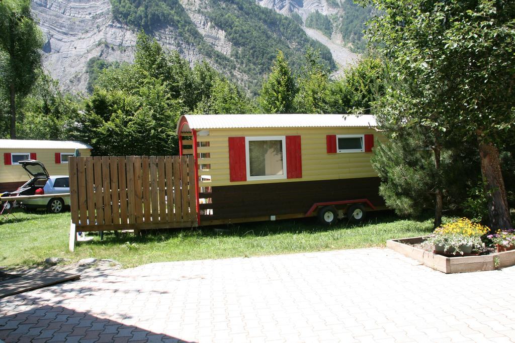 Le Bourg-dʼOisans Camping Le Colporteur酒店 外观 照片