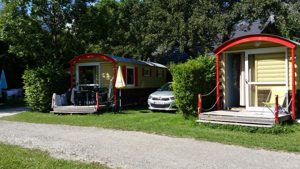 Le Bourg-dʼOisans Camping Le Colporteur酒店 外观 照片