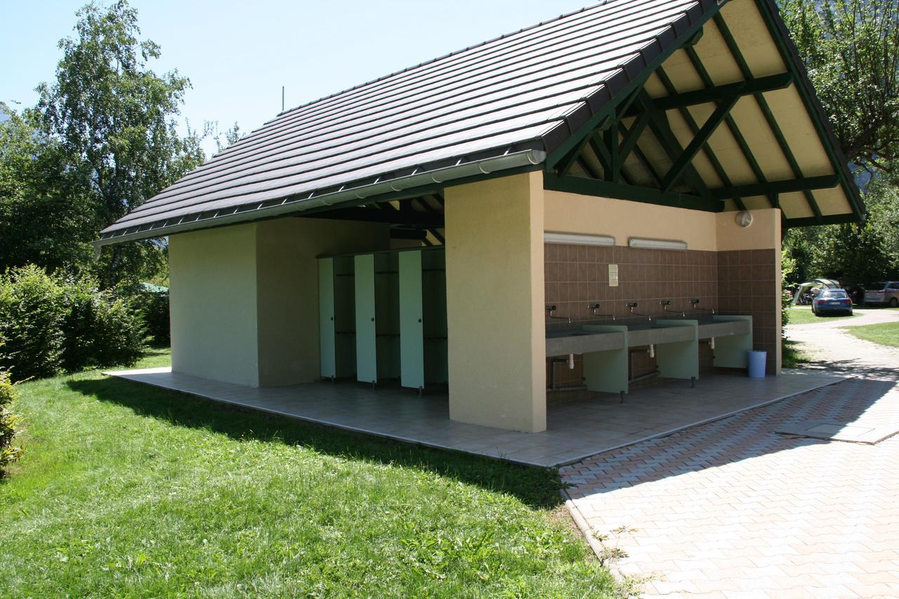 Le Bourg-dʼOisans Camping Le Colporteur酒店 外观 照片